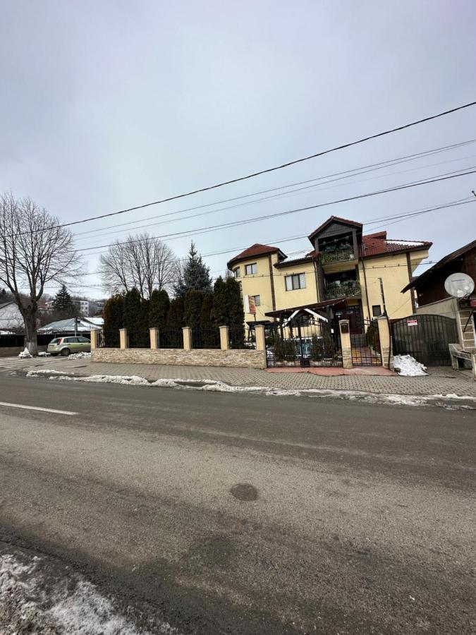Casa Albert Luca Vaslui Exteriér fotografie